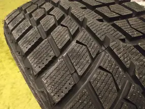 Автомобильные шины LingLong GreenMax Winter Ice I-15 SUV 235/55R17 99T 2