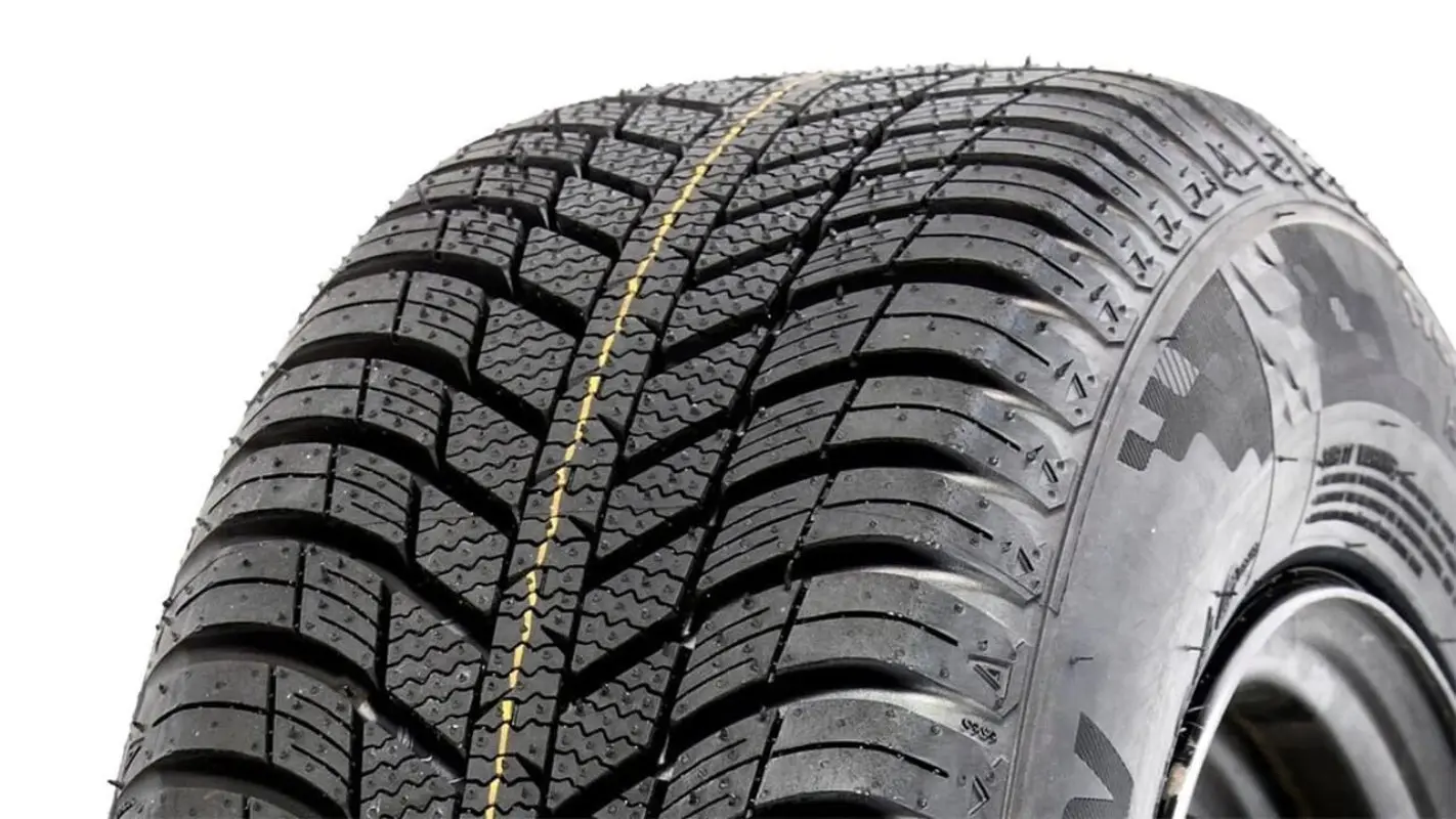 Шина всесезонная R15 195/50R15 NBLUE 4SEASON 82H (3PMSF-снежинка. Разрешены ПДД к эксплуатации зимой) Страна производства: Китай. Надбавка импортёра не более 17% 1
